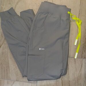 FIGS Zamora scrub pants